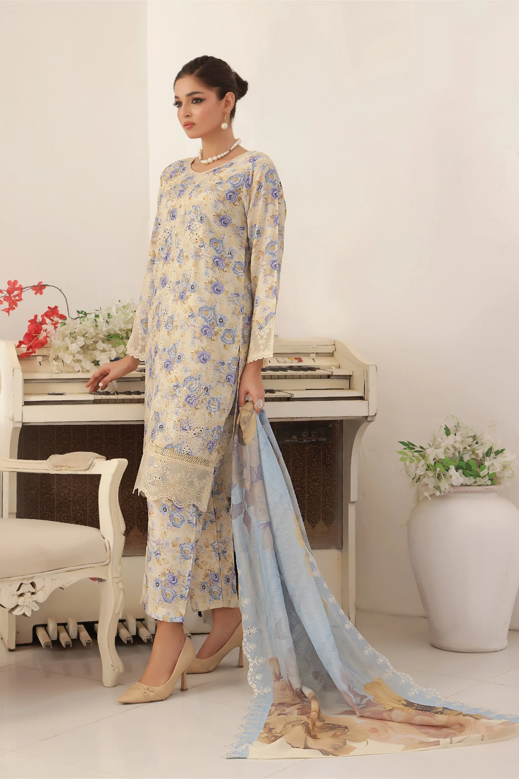 Zarnaz By Dressline || Emb Viscose